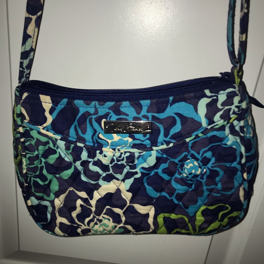 VERA BRADLEY PURSE- NEVER USED